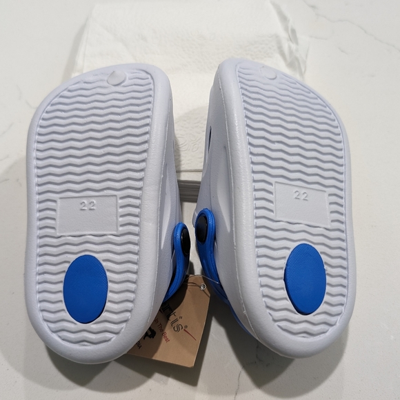 NWT Kids Clogs in sizes 12M to 3/4, Durable and Long-lasting, Alligator - Picture 5 of 5